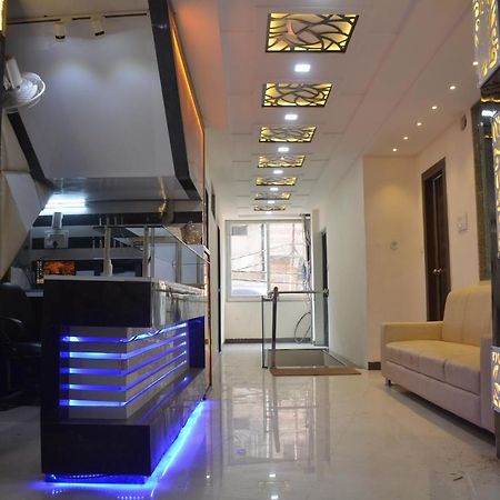 Hotel Krishna Galaxy Kanpur Exteriör bild
